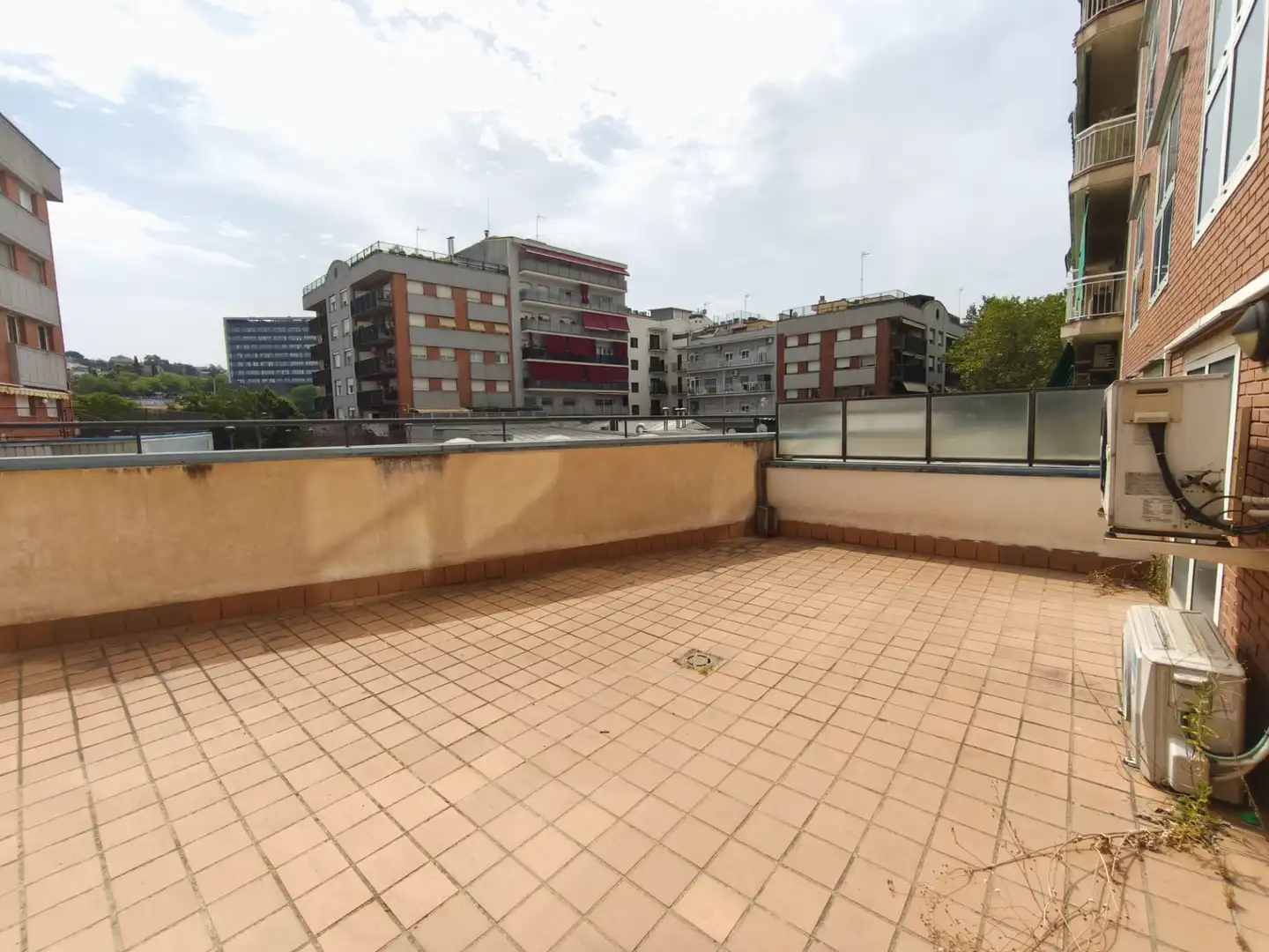Oficina amb ascensor en venda a Avinguda Sant Esteve, imagen 2