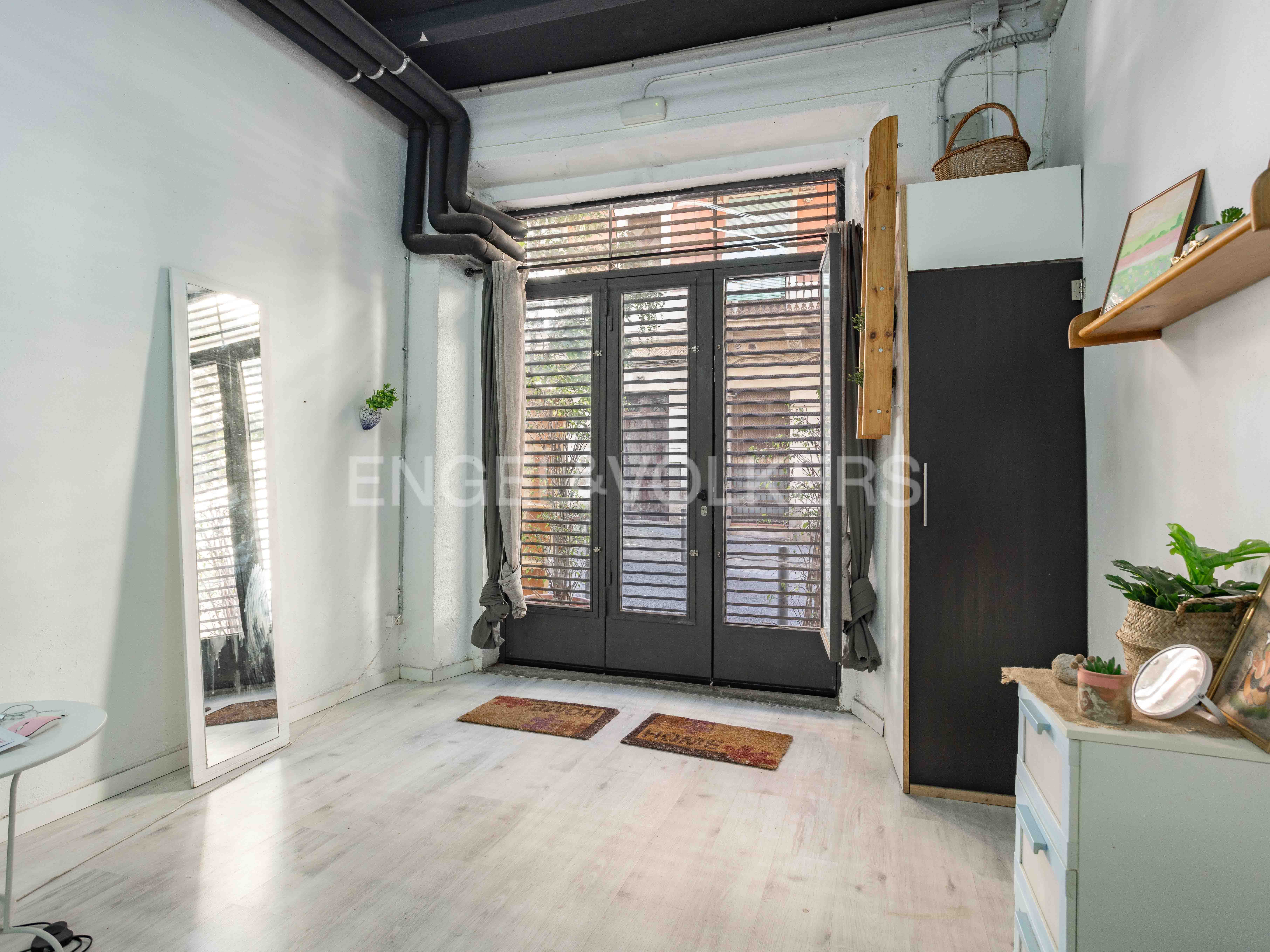 Apartment for sale in  Barcelona Capital  with Heating