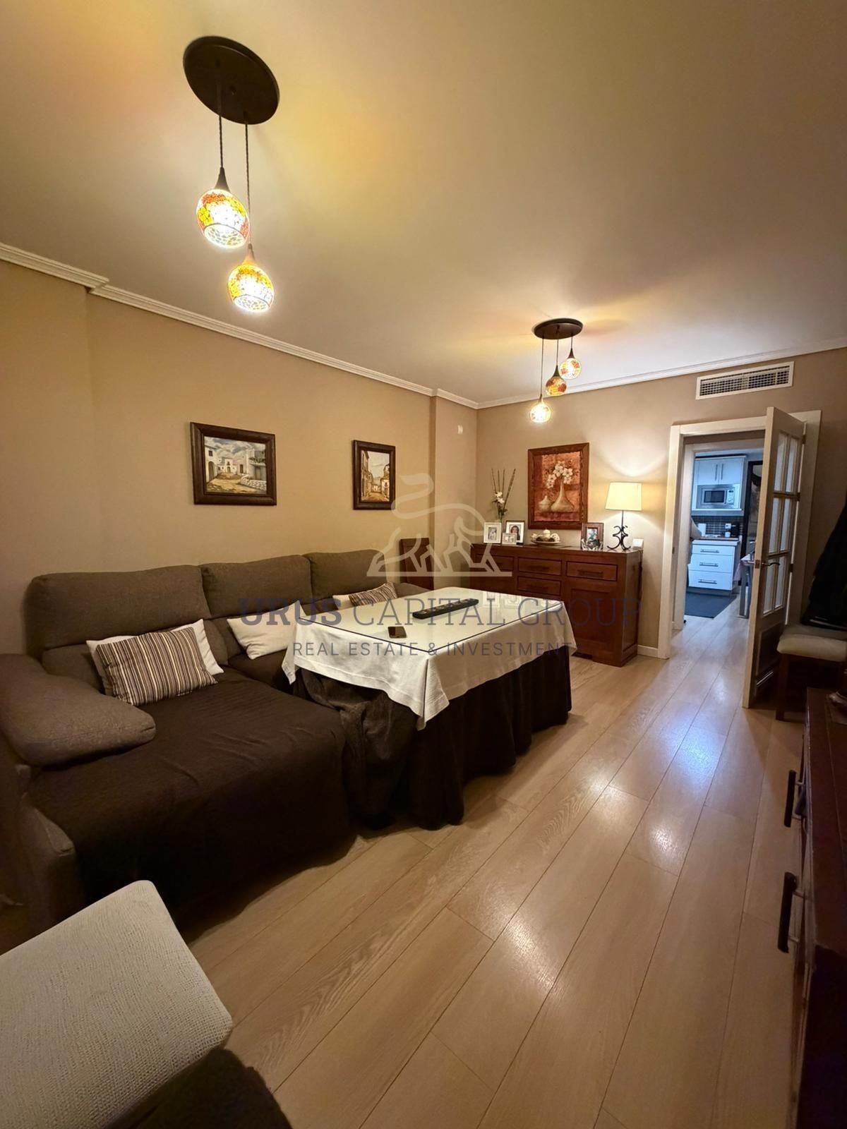 Sala d'estar de Pis en venda en  Córdoba Capital amb Aire condicionat i Piscina comunitària