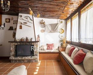 Sala d'estar de Casa adosada de lloguer en L'Hospitalet de Llobregat amb Aire condicionat, Terrassa i Balcó