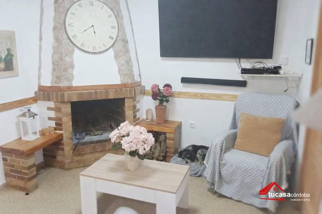 Casa adosada en Venta en Guadalcázar