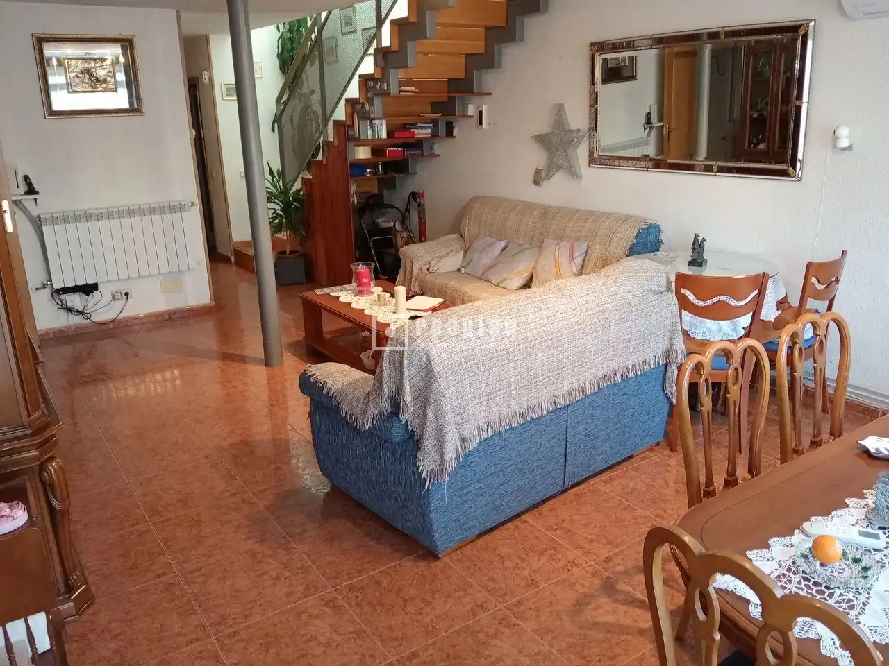 Living room of Houses for sale in Madrid  with Air Conditioner, Heating and Terrace