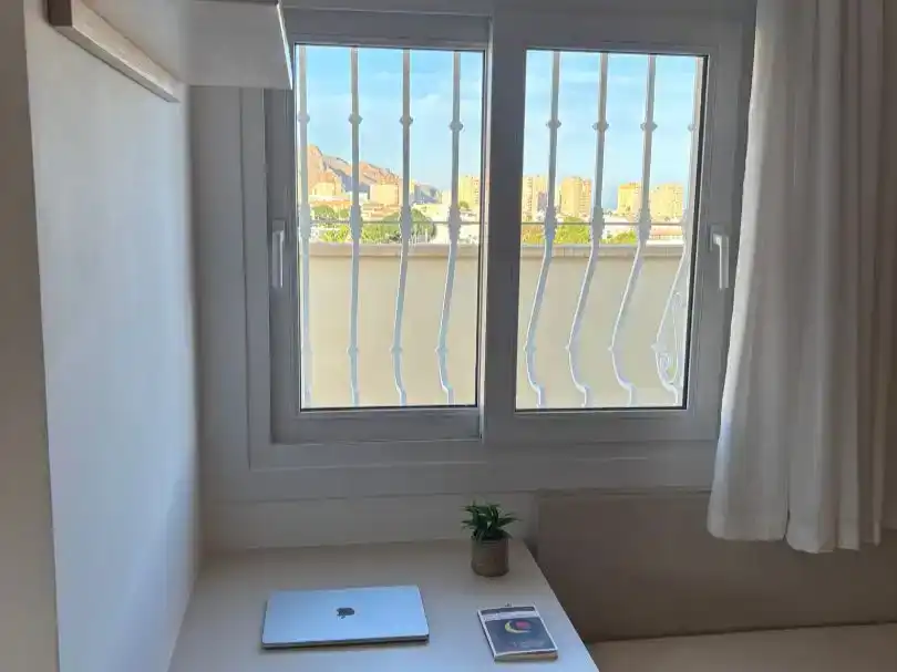 Terrasse von Dachboden zur Miete in Roquetas de Mar mit Klimaanlage, Schwimmbad und Möbliert