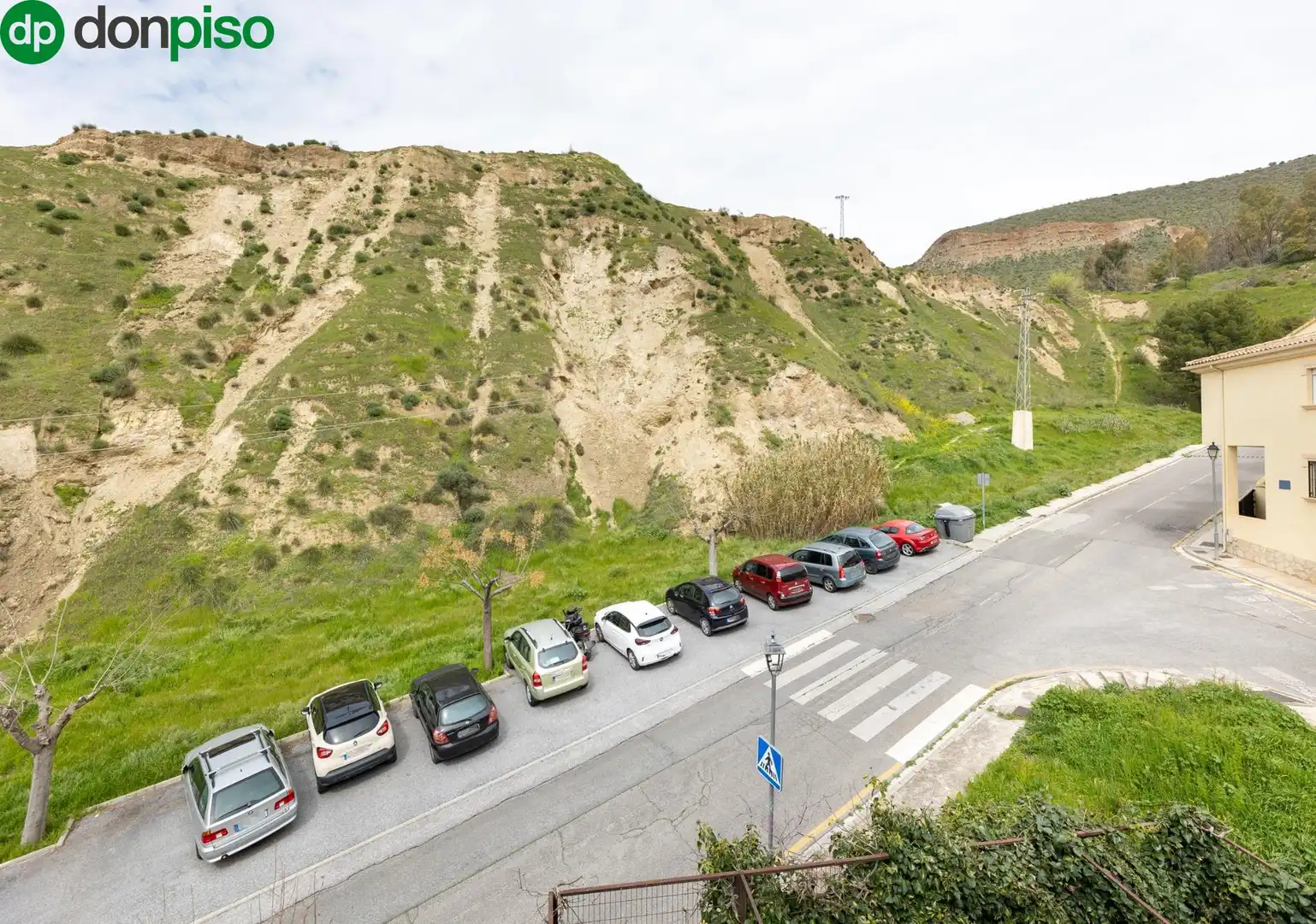 Parking de Casa adosada en venta en Cenes de la Vega con Calefacción y Terraza
