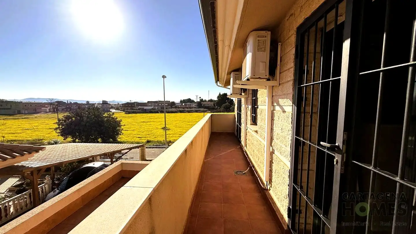 Vista exterior de Casa adosada en venta en Cartagena con Aire acondicionado, Jardín privado y Parquet