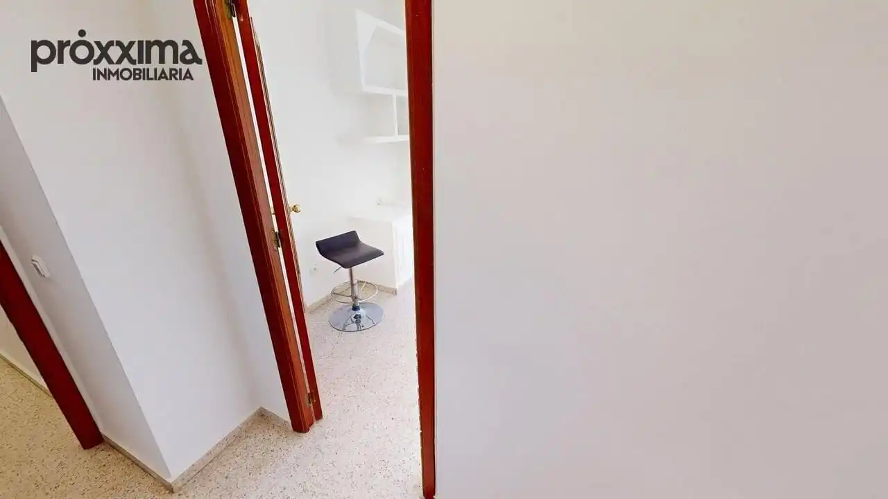 Flat for sale in Sevilla  with Air Conditioner, Terrace and Community pool