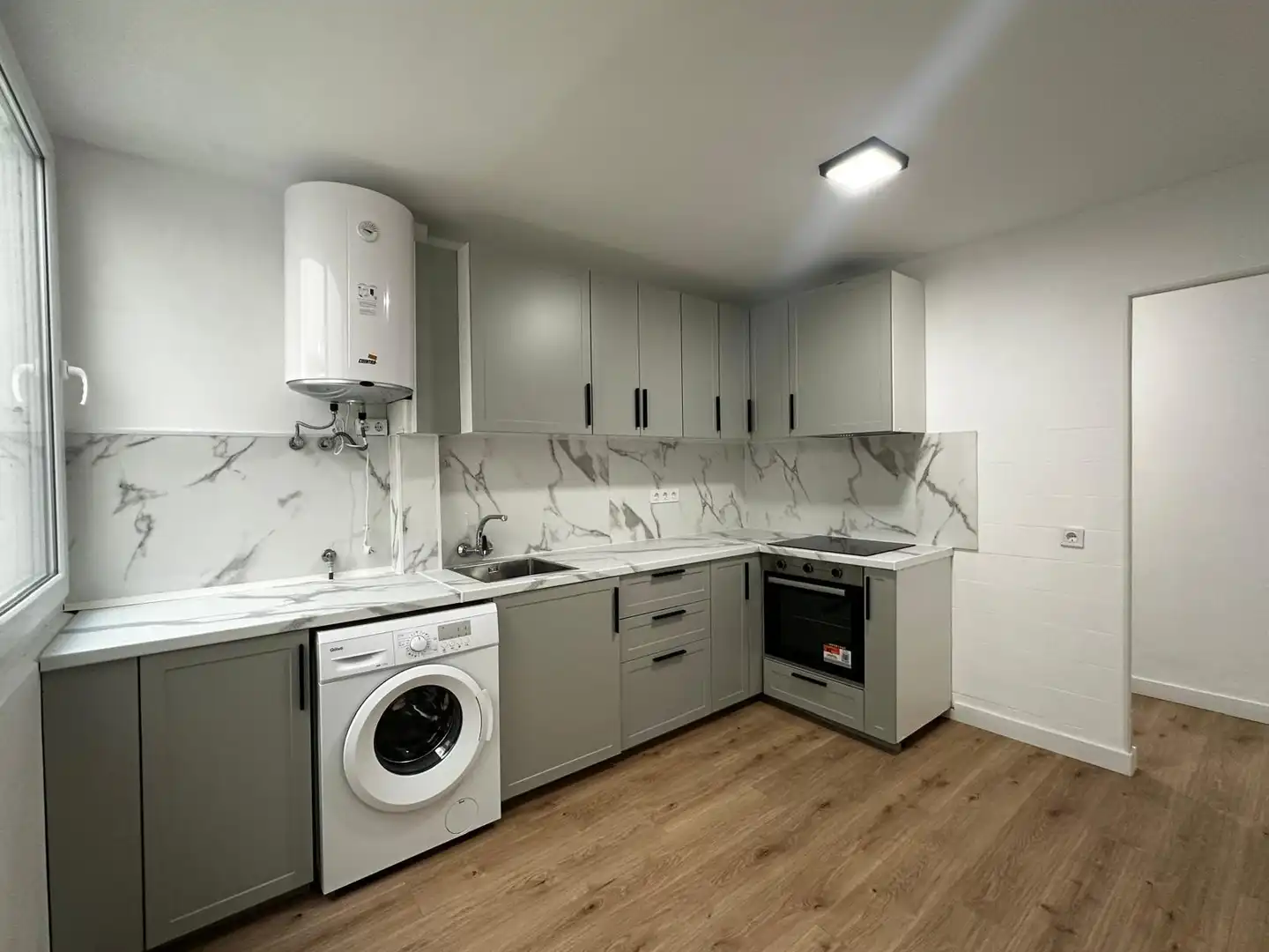 Piso con ascensor en venta en Calle San Miguel de Salinas 13B, imagen 2
