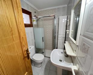 Bany de Apartament en venda en Torrevieja amb Terrassa, Moblat i Rentadora