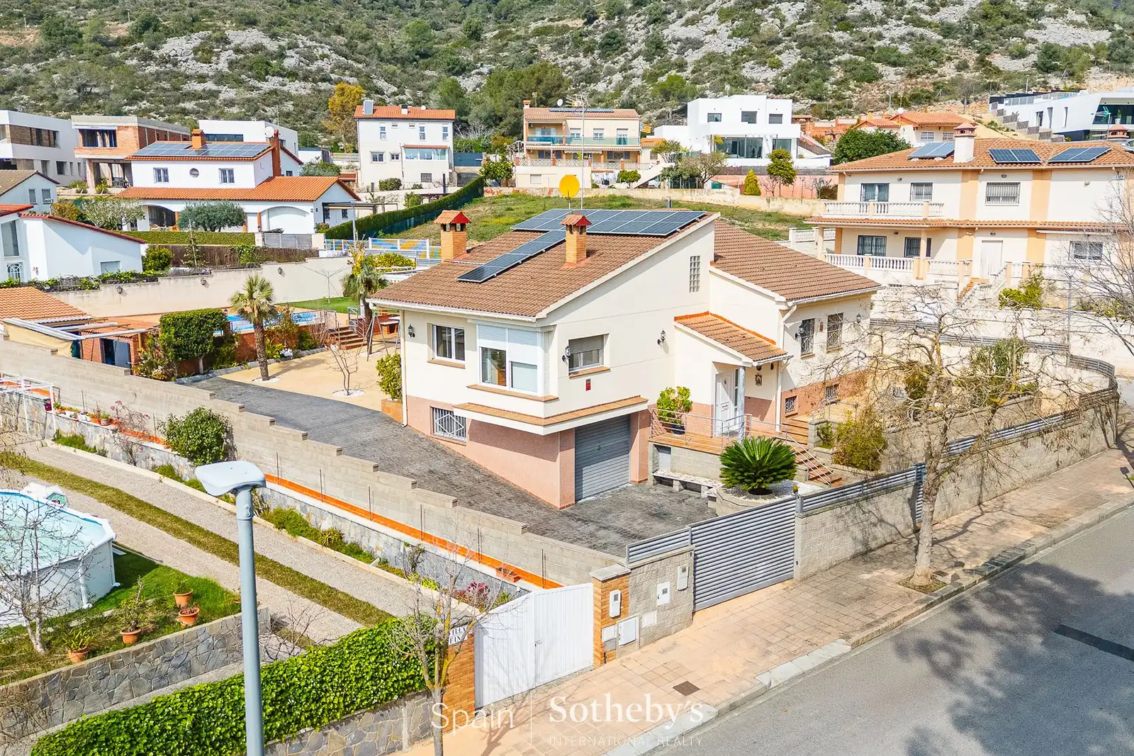 Exterior view of Houses for sale in Sant Pere de Ribes  with Air Conditioner, Heating and Private garden
