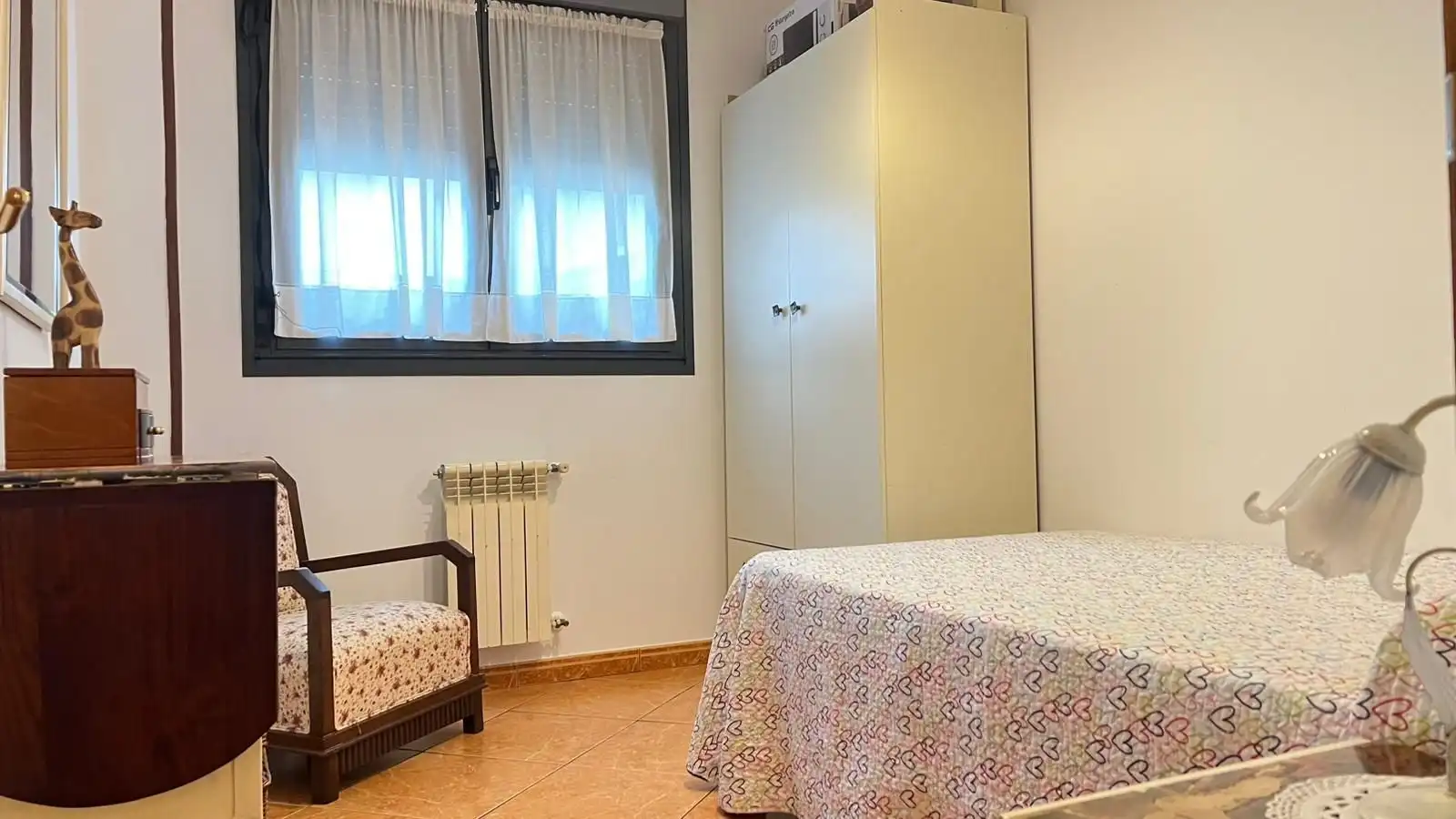 Bedroom of Flat for sale in Cangas de Onís  with Heating