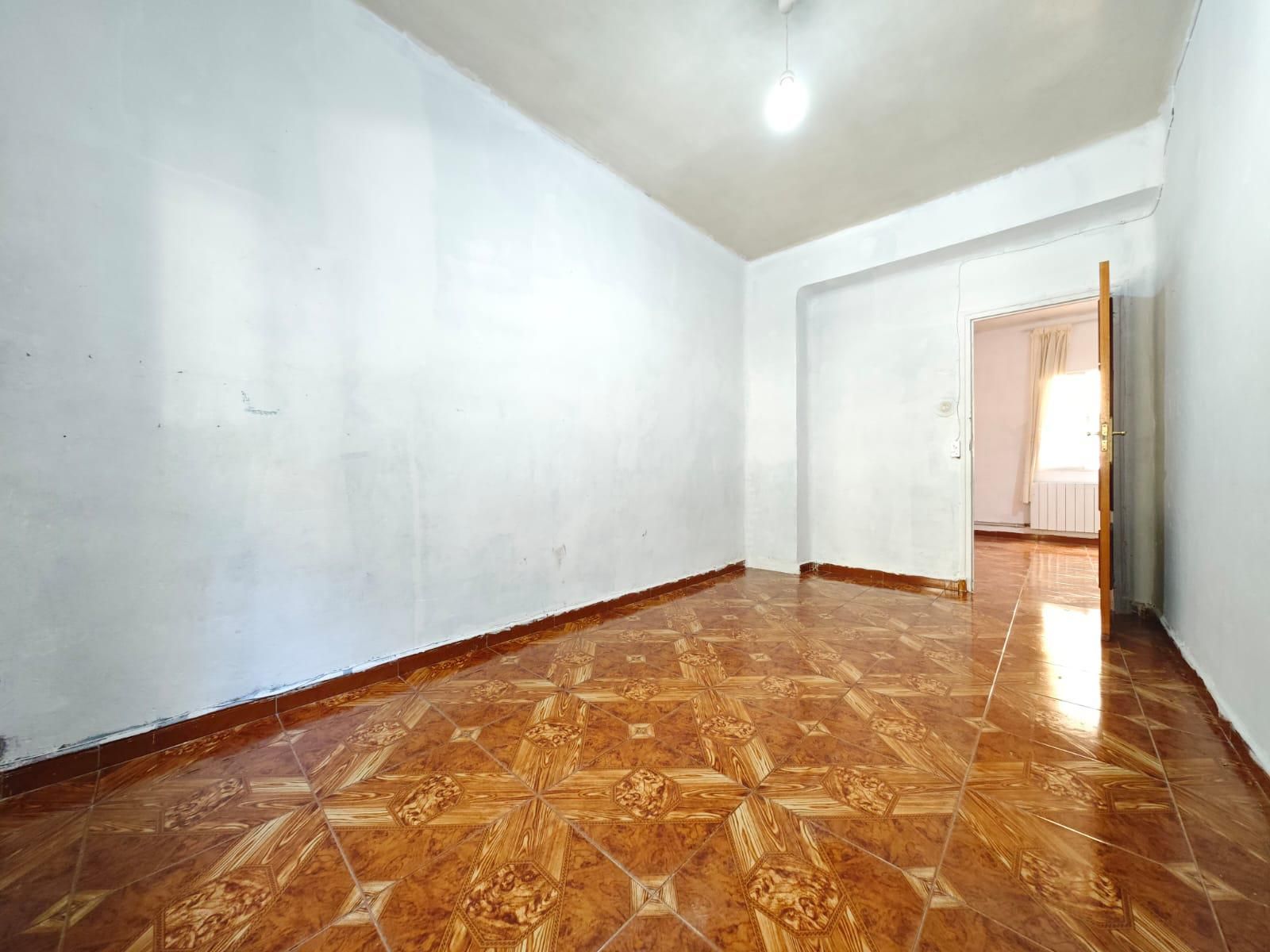 Habitación de Piso en venta en  Madrid Capital con Calefacción