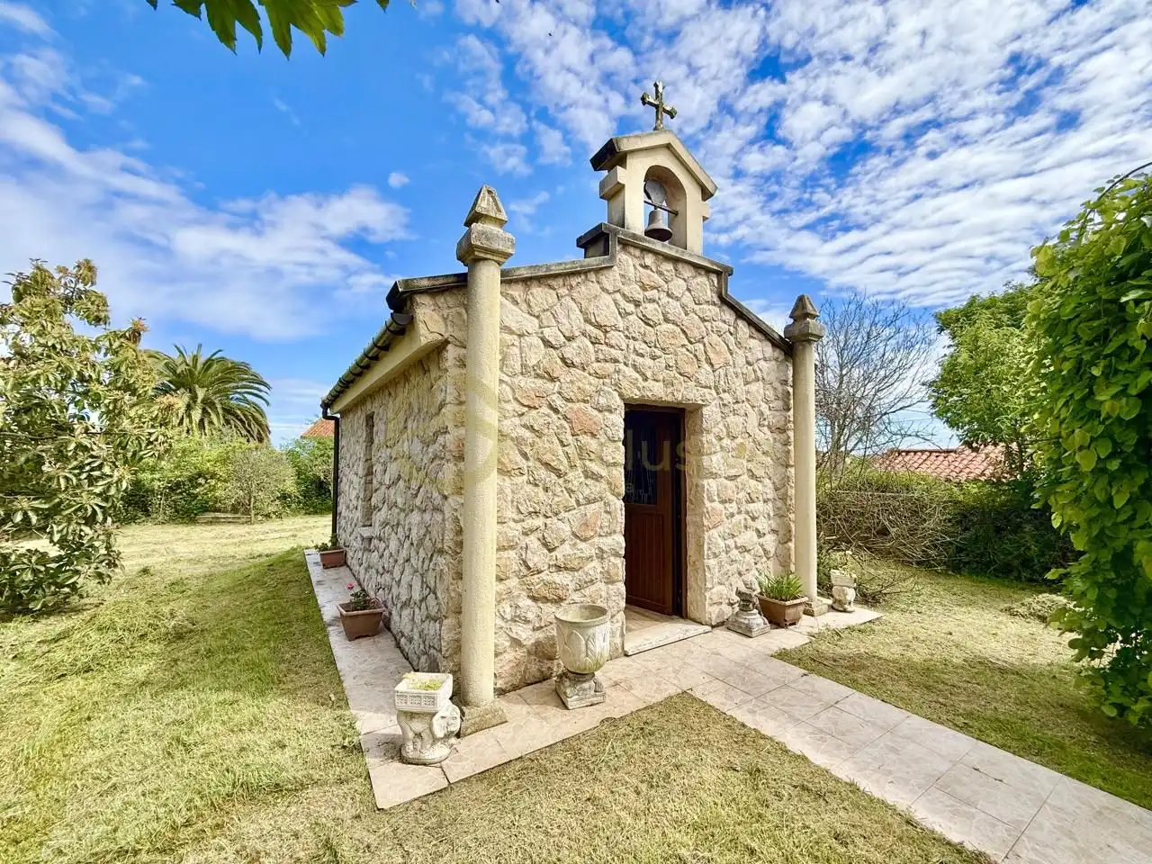 Vista exterior de Casa o chalet en venta en Castrillón con Calefacción, Jardín privado y Parquet