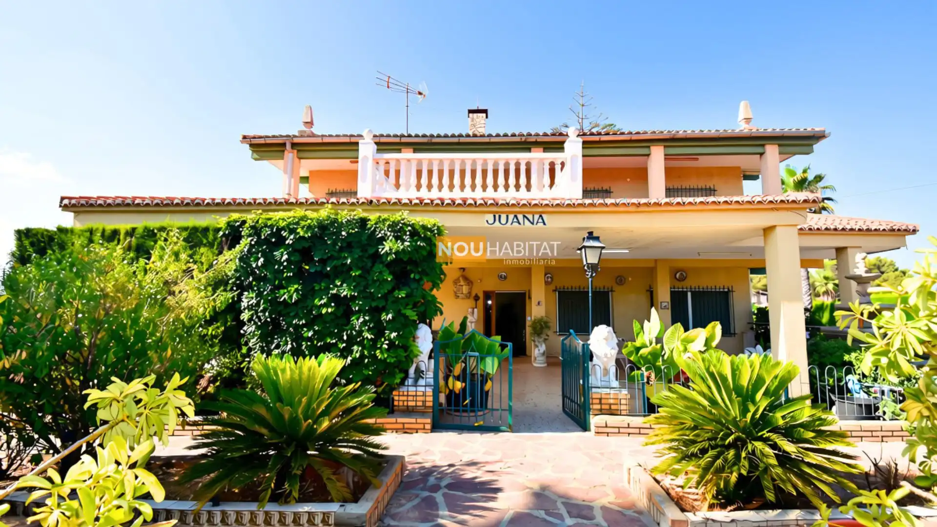 Detached house with terrace for sale in Montserrat, imagen 2