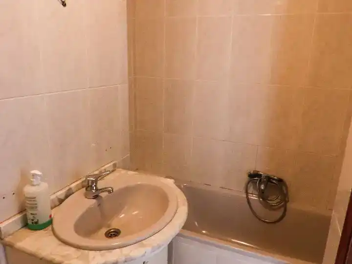 Bany de Pis en venda en Zamora Capital  amb Traster
