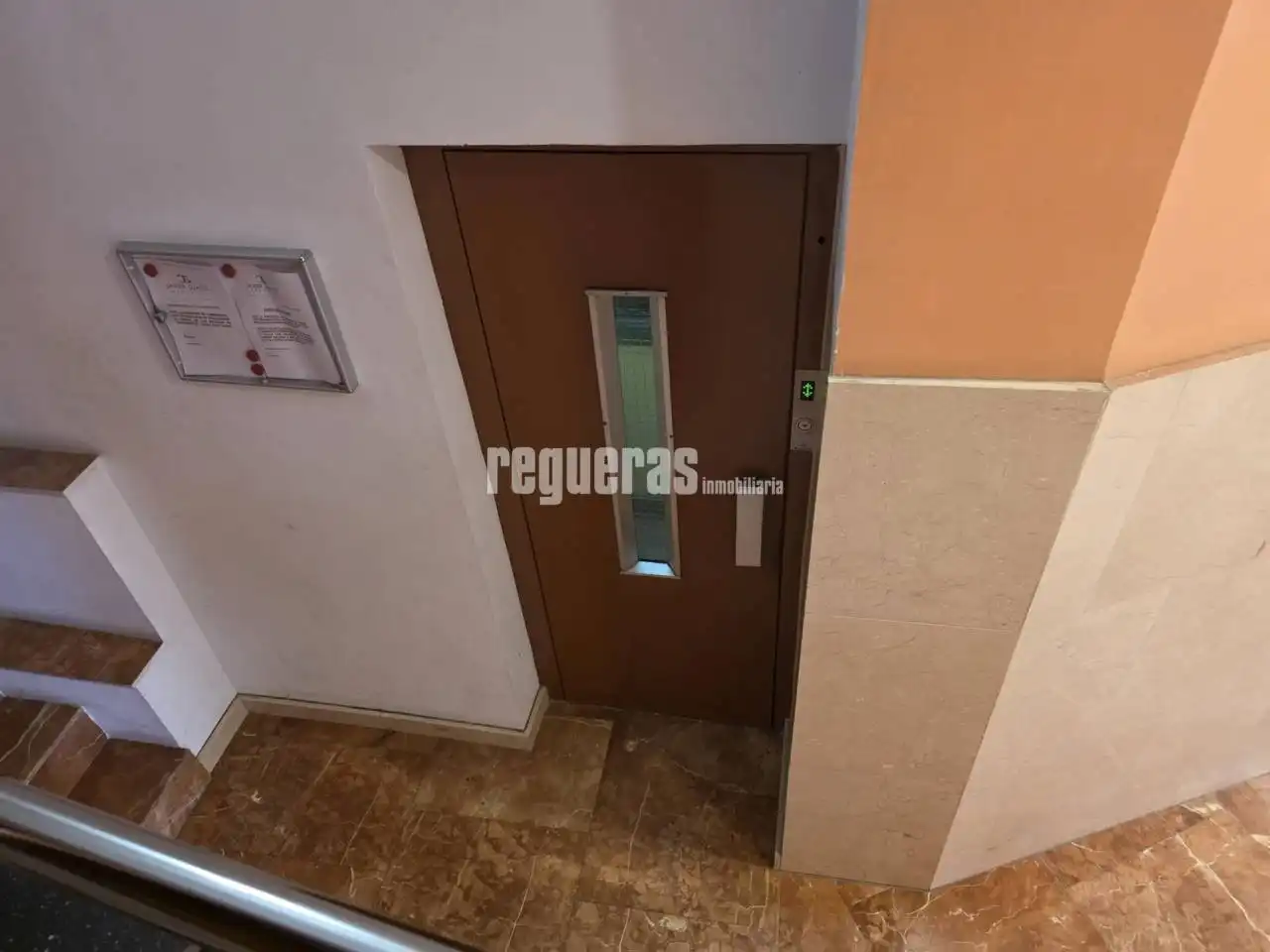 Apartamento en venta en Avilés con Calefacción