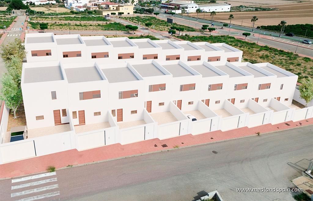 Vista exterior de Casa adosada en venda en Antas amb Terrassa