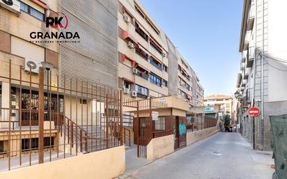 Exterior view of Flat for sale in  Granada Capital  with Air Conditioner and Terrace