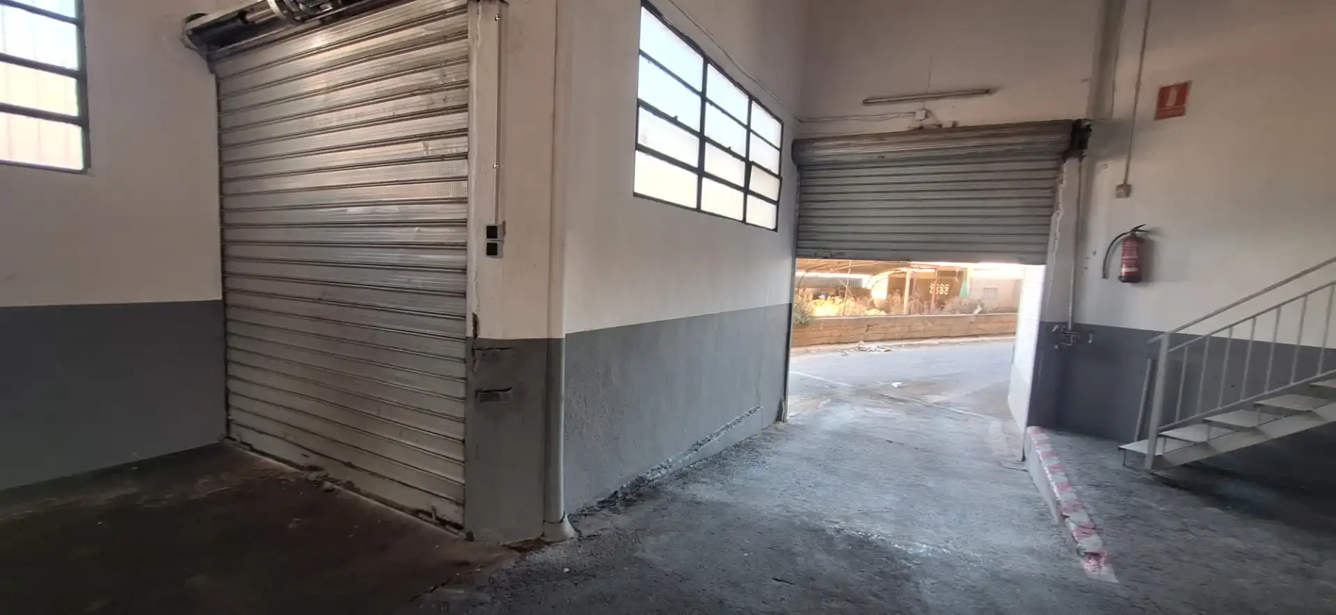 Exterior view of Industrial buildings for rent in Xirivella