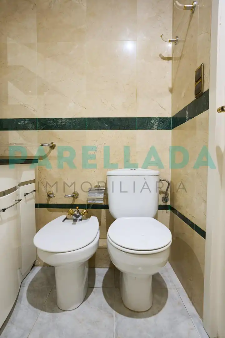Bathroom of Flat for sale in Badalona  with Air Conditioner and Balcony