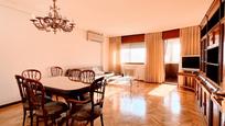 Living room of Flat to rent in  Madrid Capital  with Air Conditioner, Heating and Parquet flooring