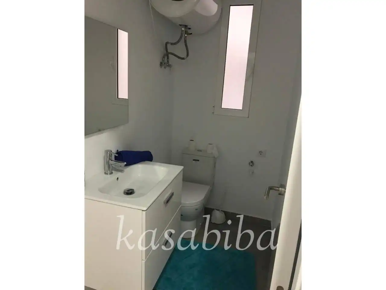 Bathroom of Flat for rent in Valencia  with Air Conditioner, Furnished and Balcony