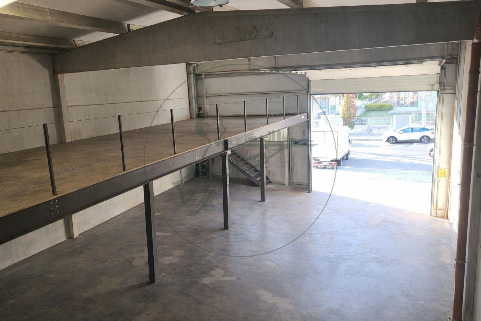 Nau industrial de lloguer en Sant Cugat del Vallès amb Alarma