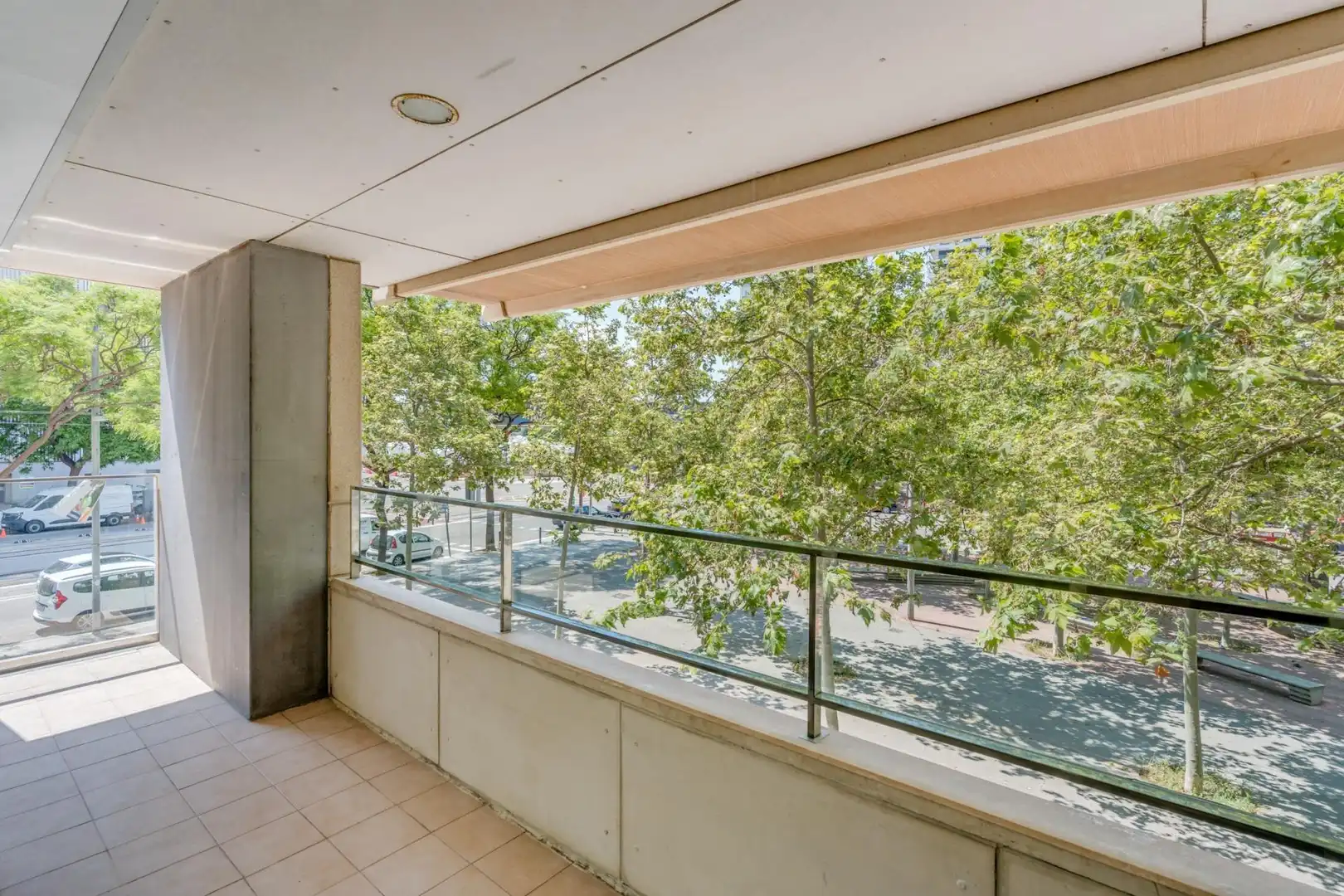 Terrassa de Pis en venda en Sant Adrià de Besòs amb Aire condicionat, Calefacció i Jardí privat
