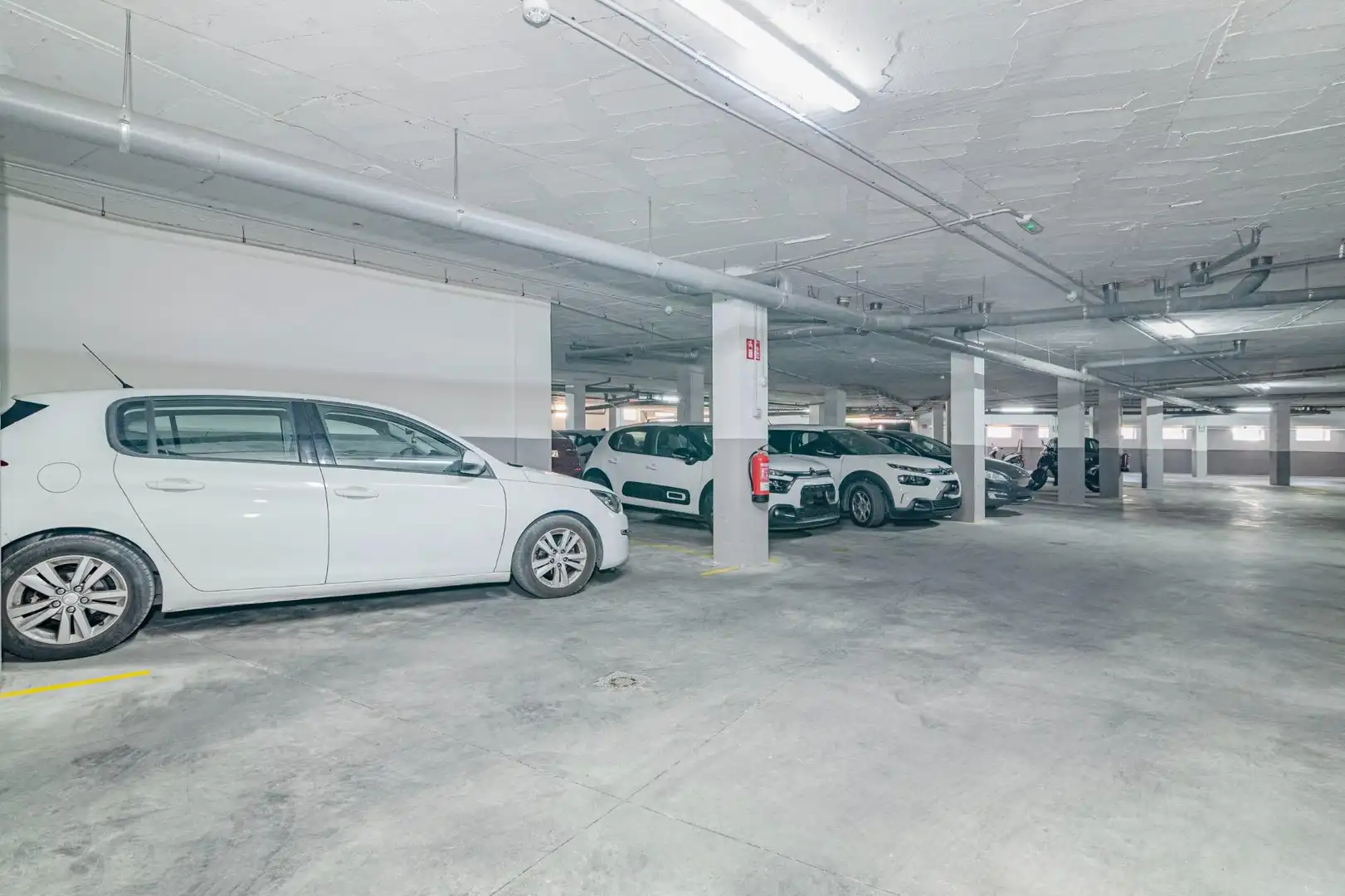 Parking de Planta baja en venta en La Zubia con Aire acondicionado, Calefacción y Amueblado