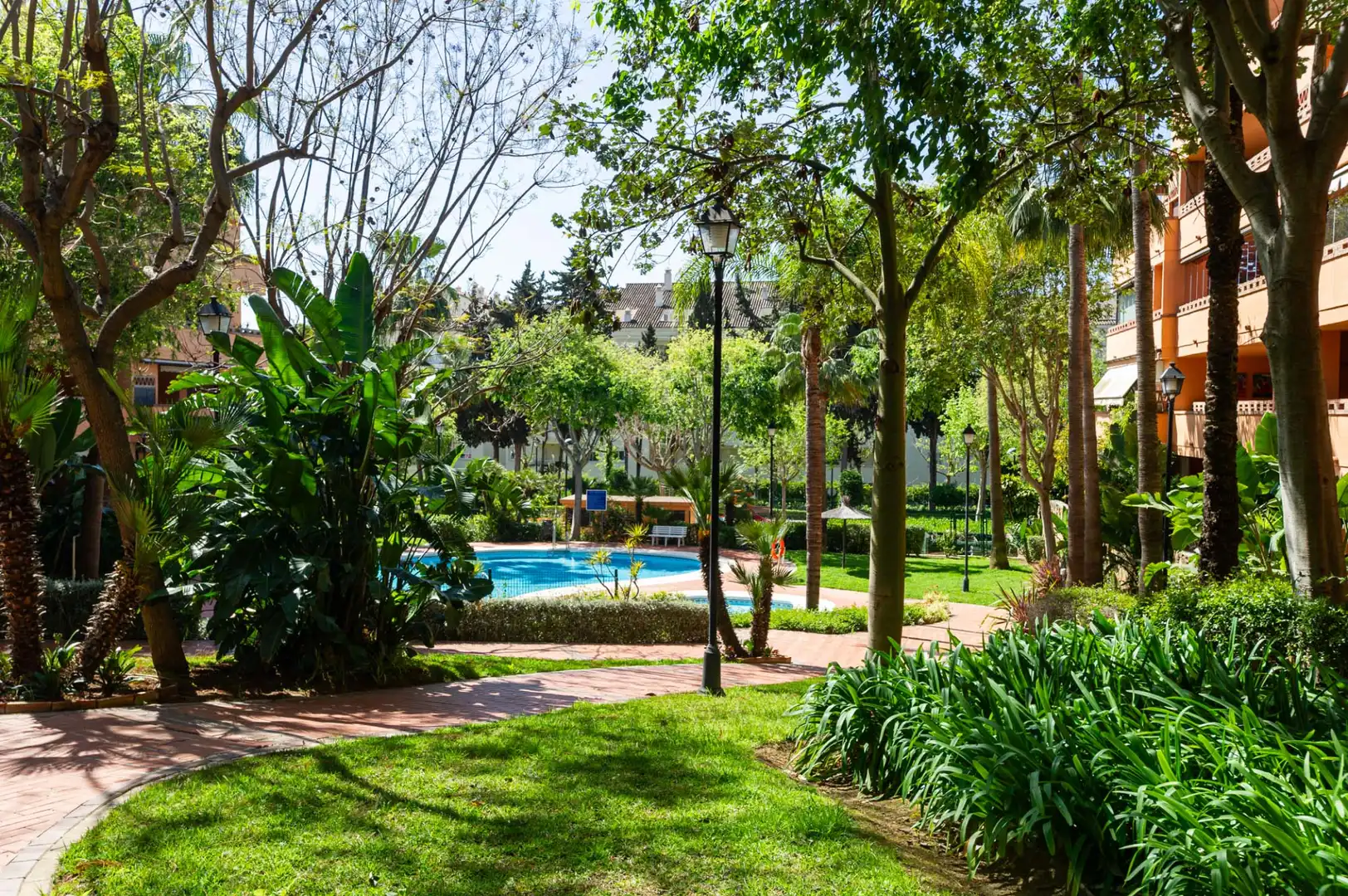 Jardín de Apartamento en venta en Marbella con Aire acondicionado, Terraza y Horno