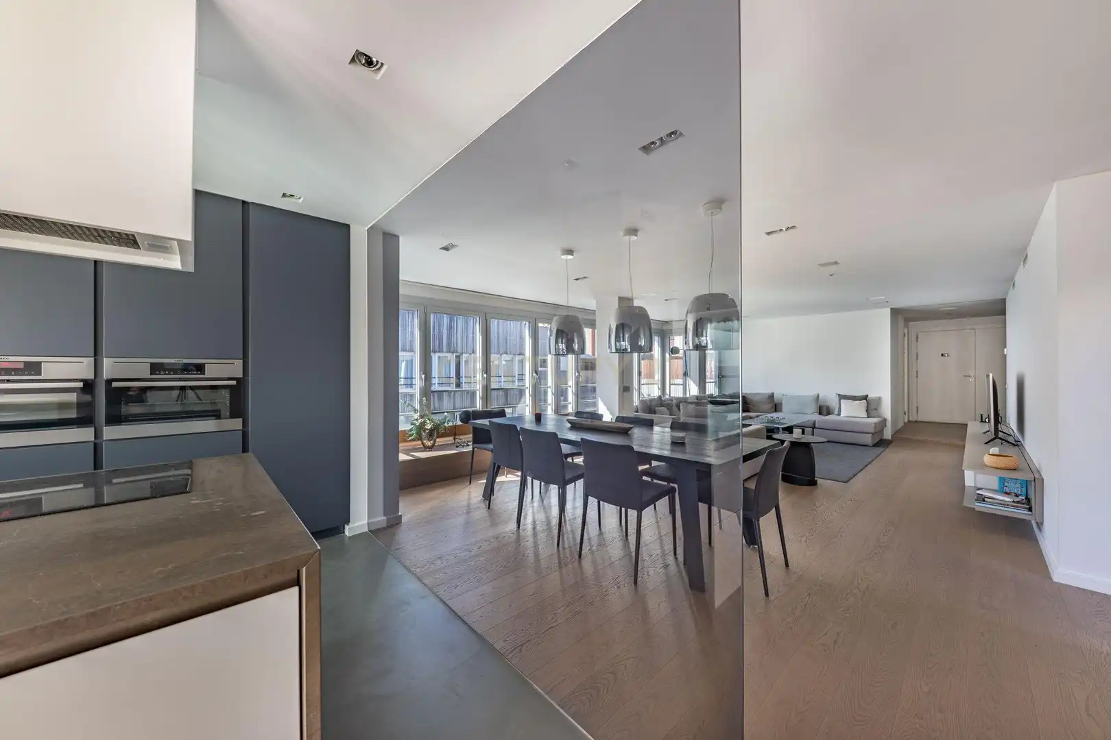 Dining room of Apartments for rent in Barcelona  with Air Conditioner, Swimming Pool and Oven