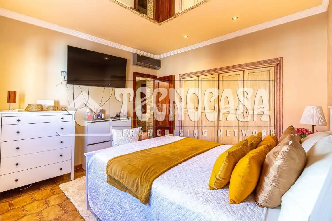 Dormitori de Casa o xalet en venda en Arona amb Aire condicionat