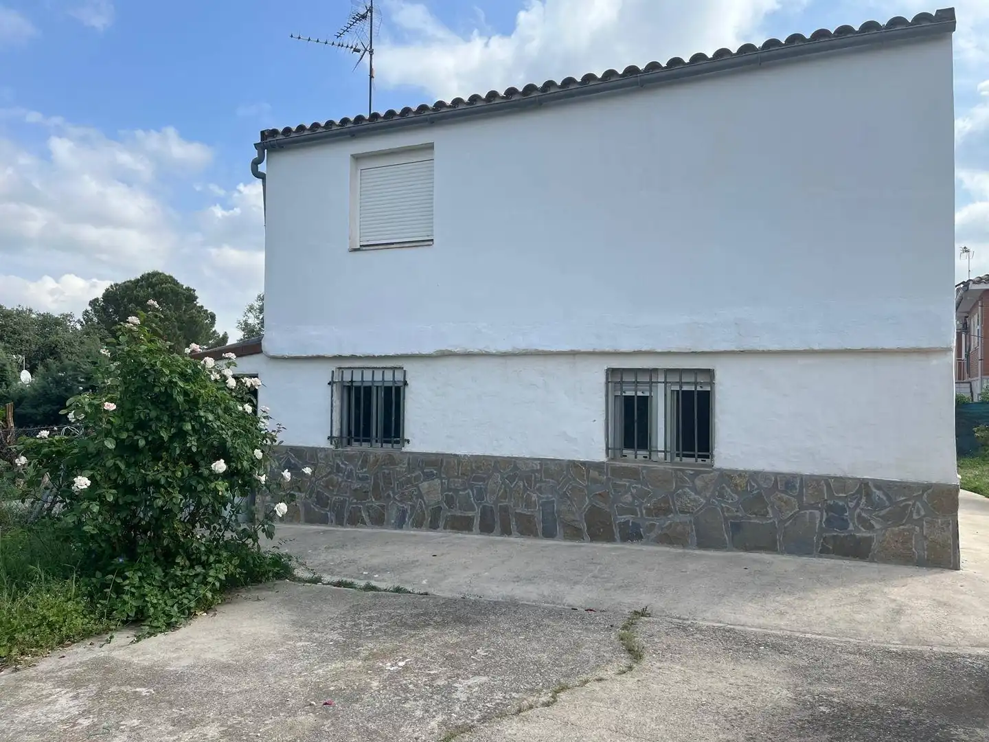 Exterior view of Houses for sale in El Casar de Escalona  with Heating, Terrace and Alarm