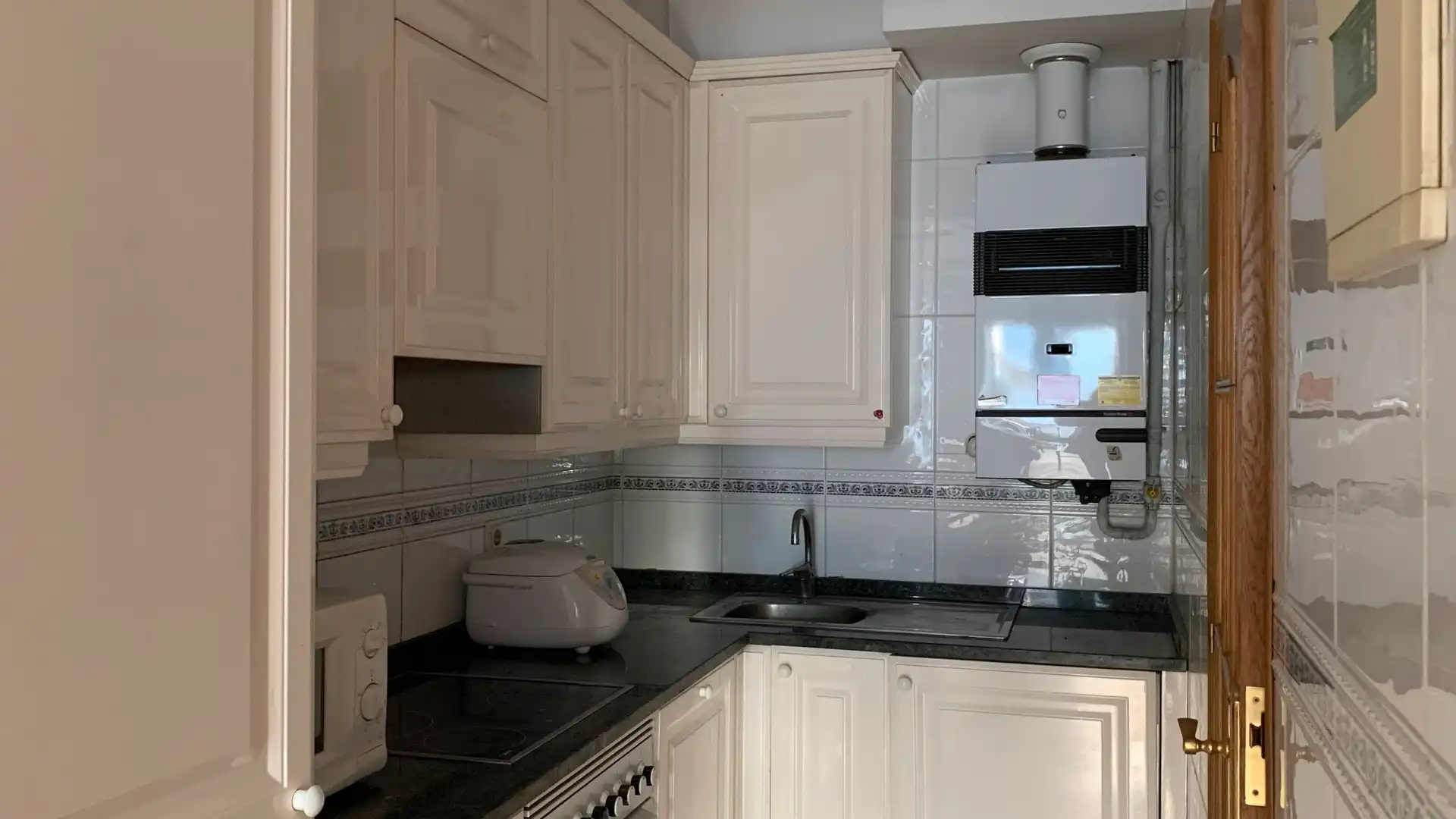 Cocina de Piso en venta en Donostia - San Sebastián  con Calefacción, Parquet y Balcón