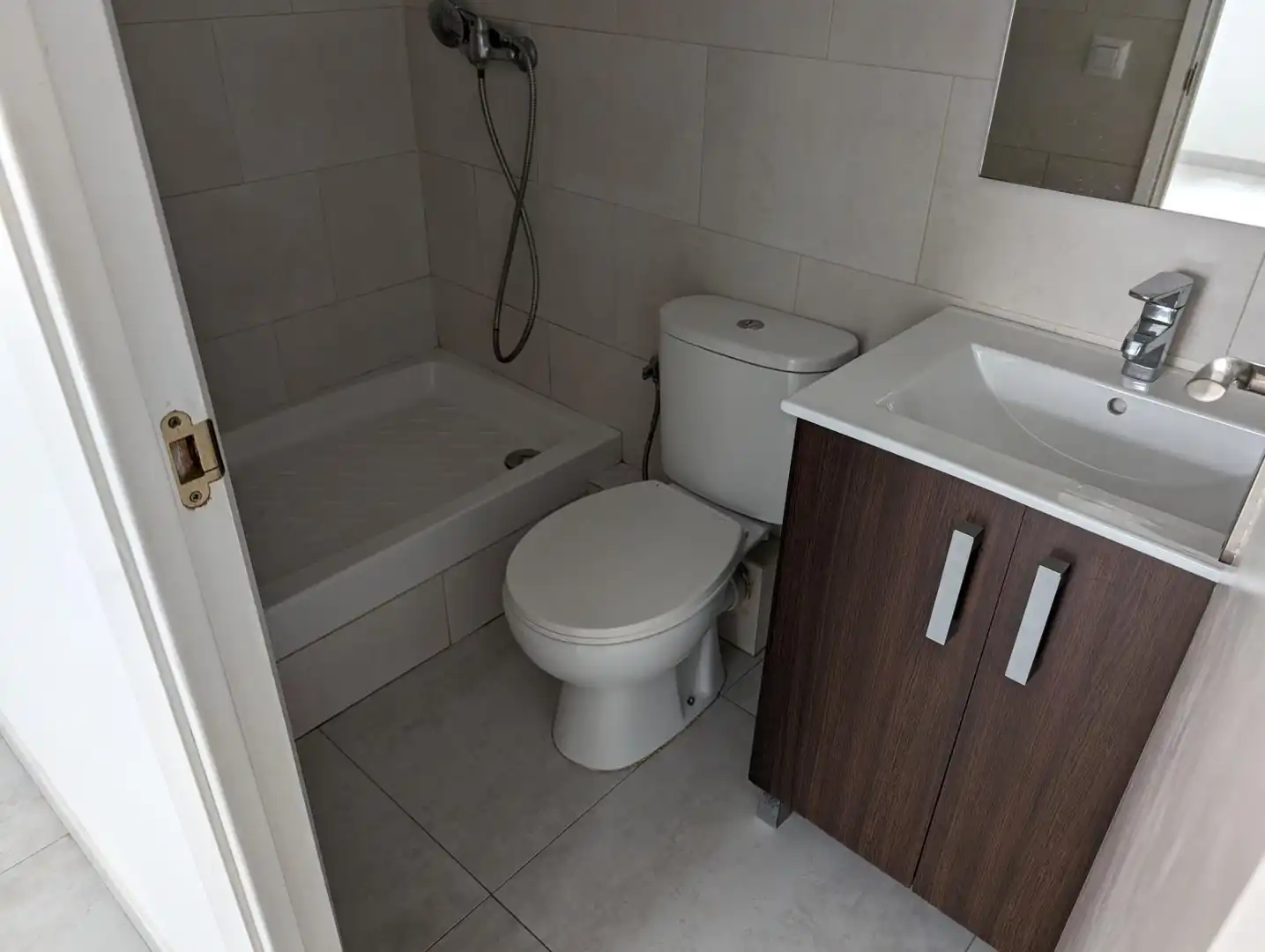 Bany de Local de lloguer en Barcelona amb Aire condicionat
