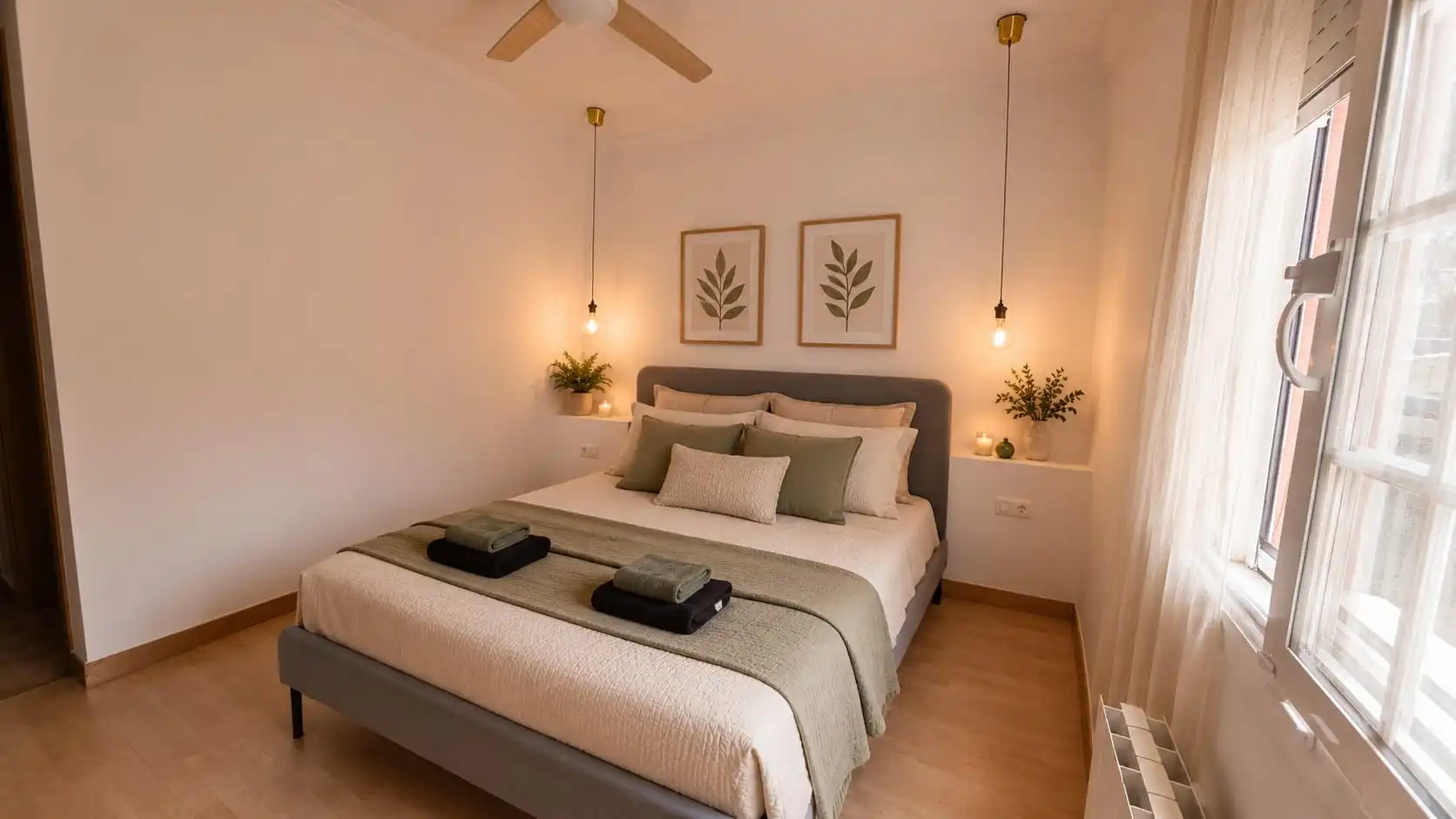 Dormitori de Casa o xalet de lloguer en El Vendrell amb Calefacció, Jardí privat i Parquet