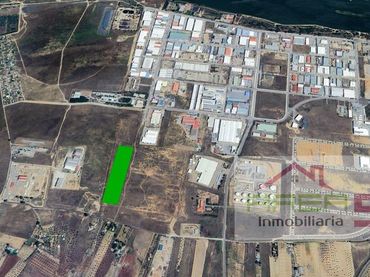 Terreny industrial en venda a Oeste