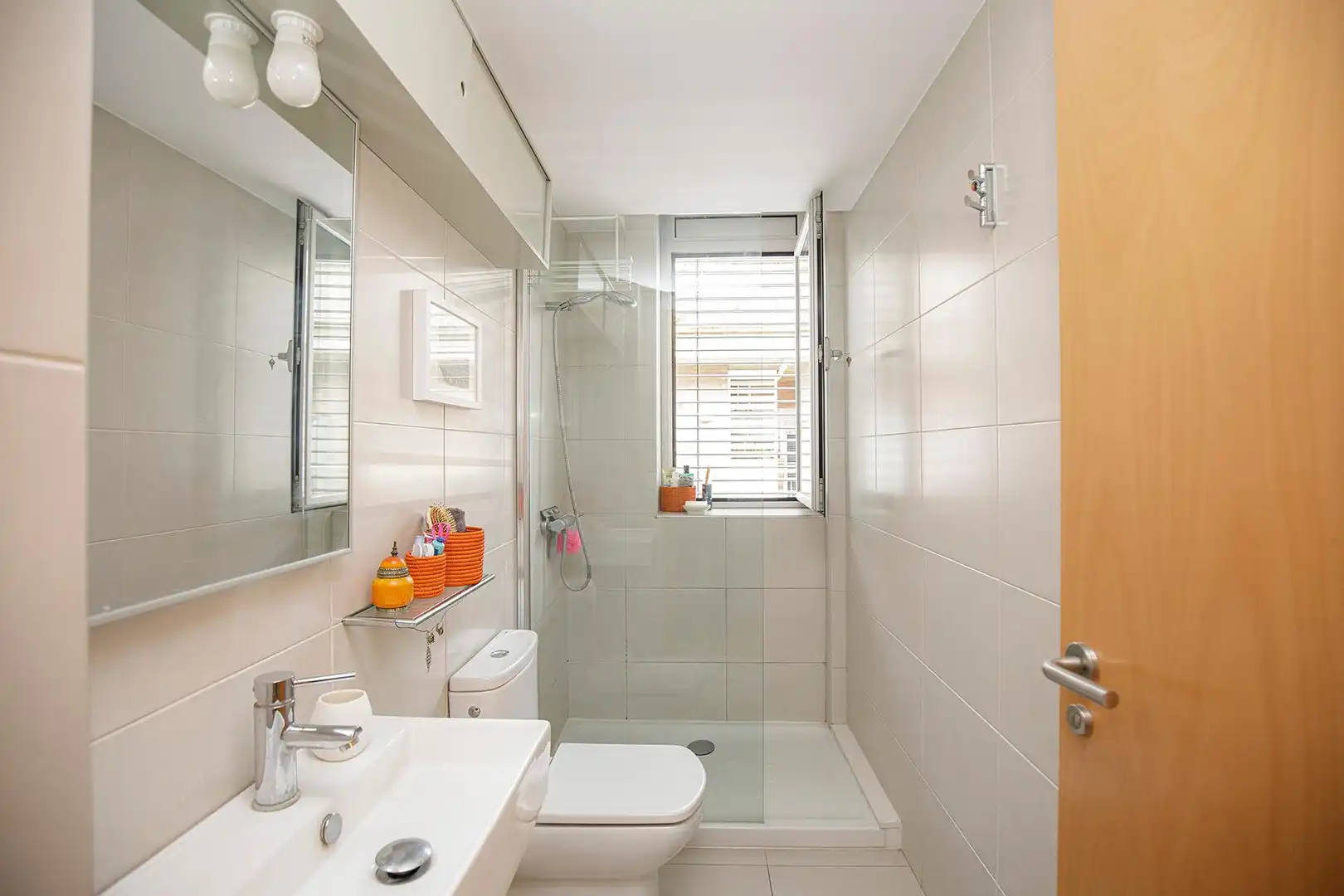 Apartament de lloguer a ANTICH ROCA, Eixample Sud – Migdia