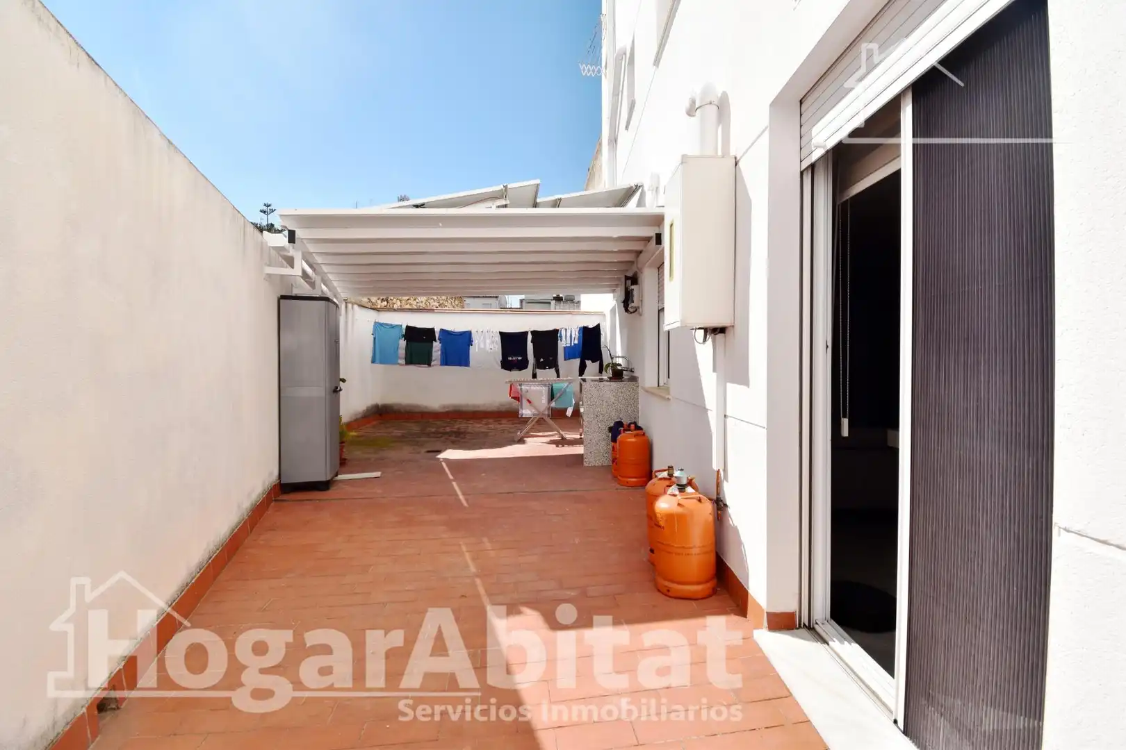 Vista exterior de Piso en venta en Oliva con Aire acondicionado, Calefacción y Terraza