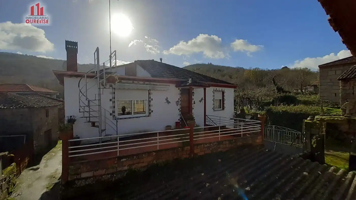 Außenansicht von Haus oder Chalet zum Verkauf in Allariz mit Abstellraum und Balkon