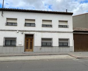 Vista exterior de Casa o xalet en venda en Mora amb Aire condicionat, Calefacció i Terrassa
