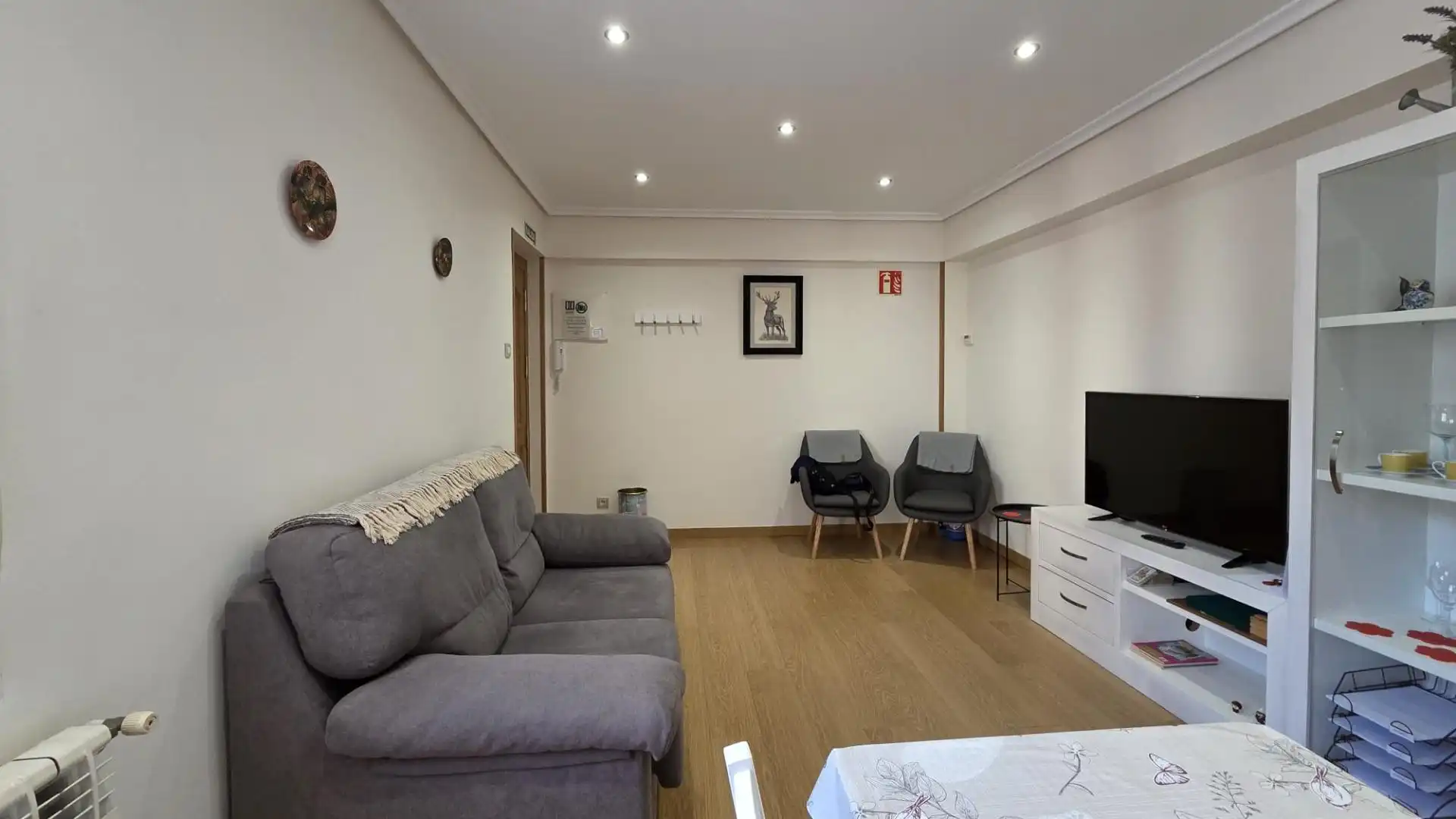 Wohnzimmer von Wohnung zur Miete in Santander mit Heizung und Möbliert