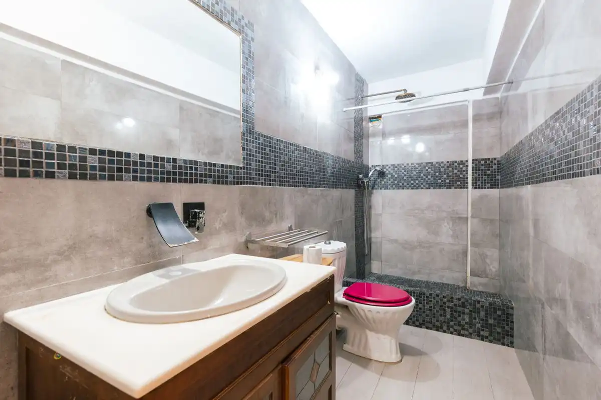 Baño de Piso en venta en Santa Eulària des Riu con Aire acondicionado, Calefacción y Terraza