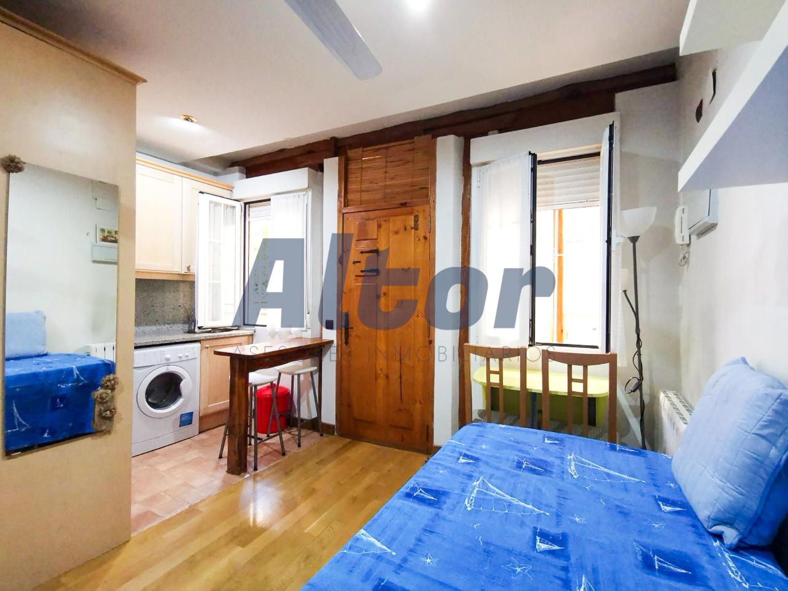 Bedroom of Flat for sale in  Madrid Capital  with Air Conditioner, Heating and Furnished