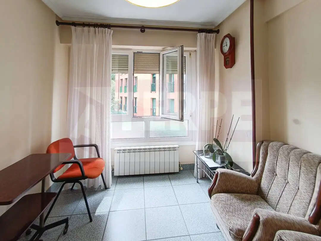 Sala de estar de Piso en venta en Lezo con Calefacción, Trastero y Balcón