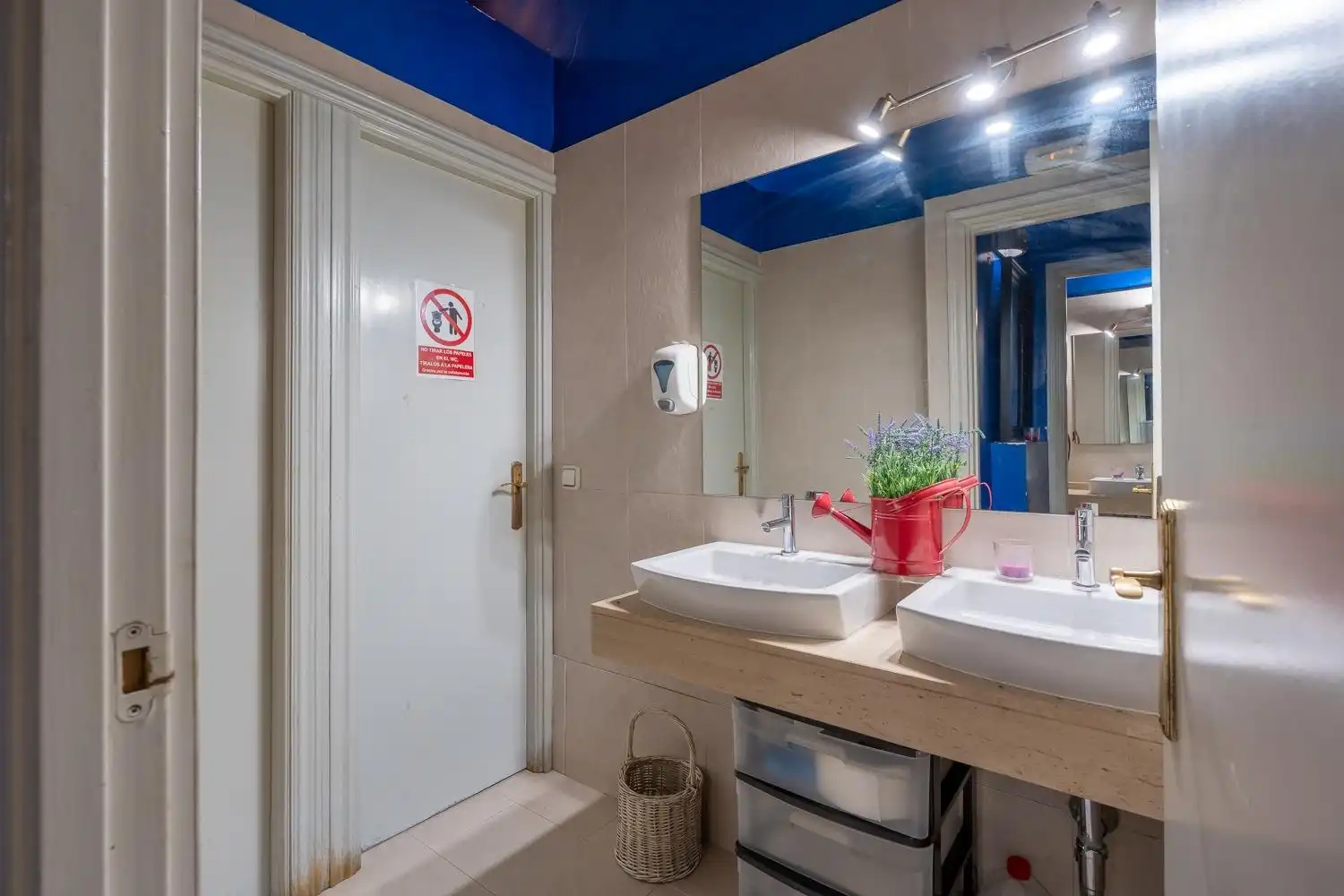 Bathroom of Buildings for sale in Torrelaguna
