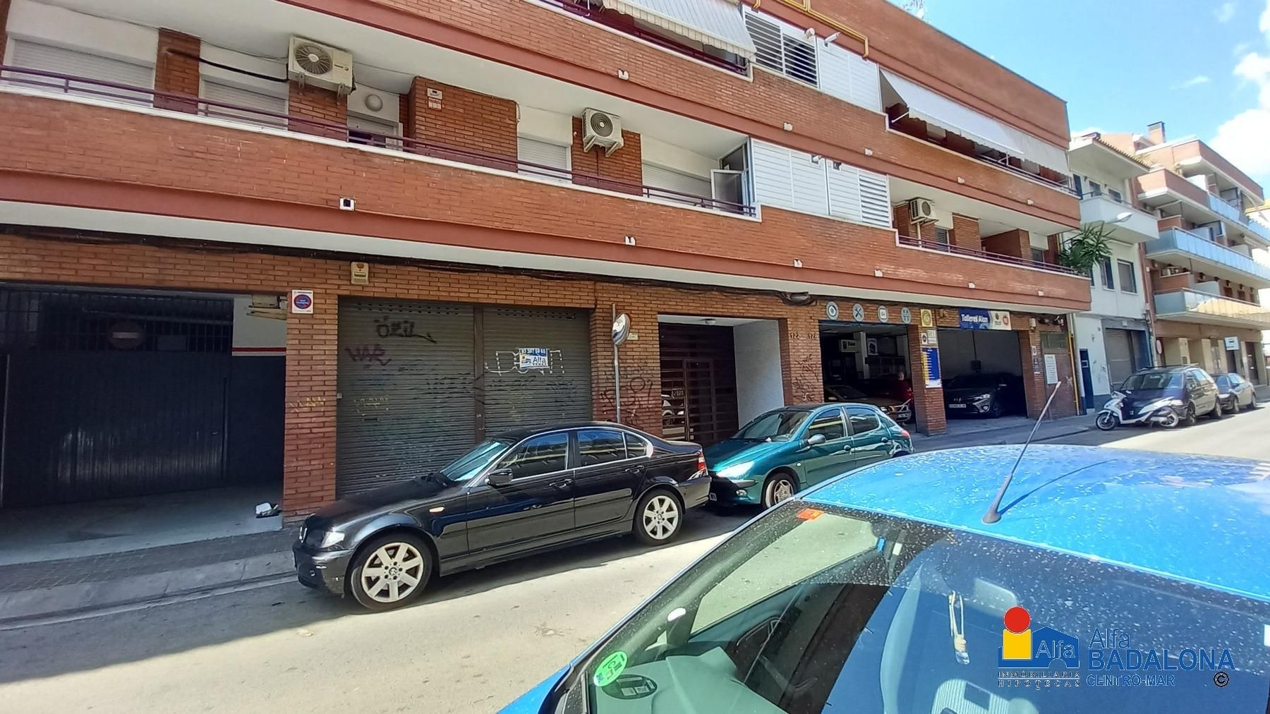 Exterior view of Premises for sale in Badalona