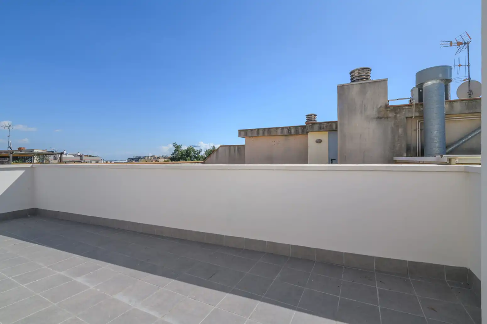 Flat for sale in Cornellà de Llobregat - Carretera ESPLUGUES, La Gavarra