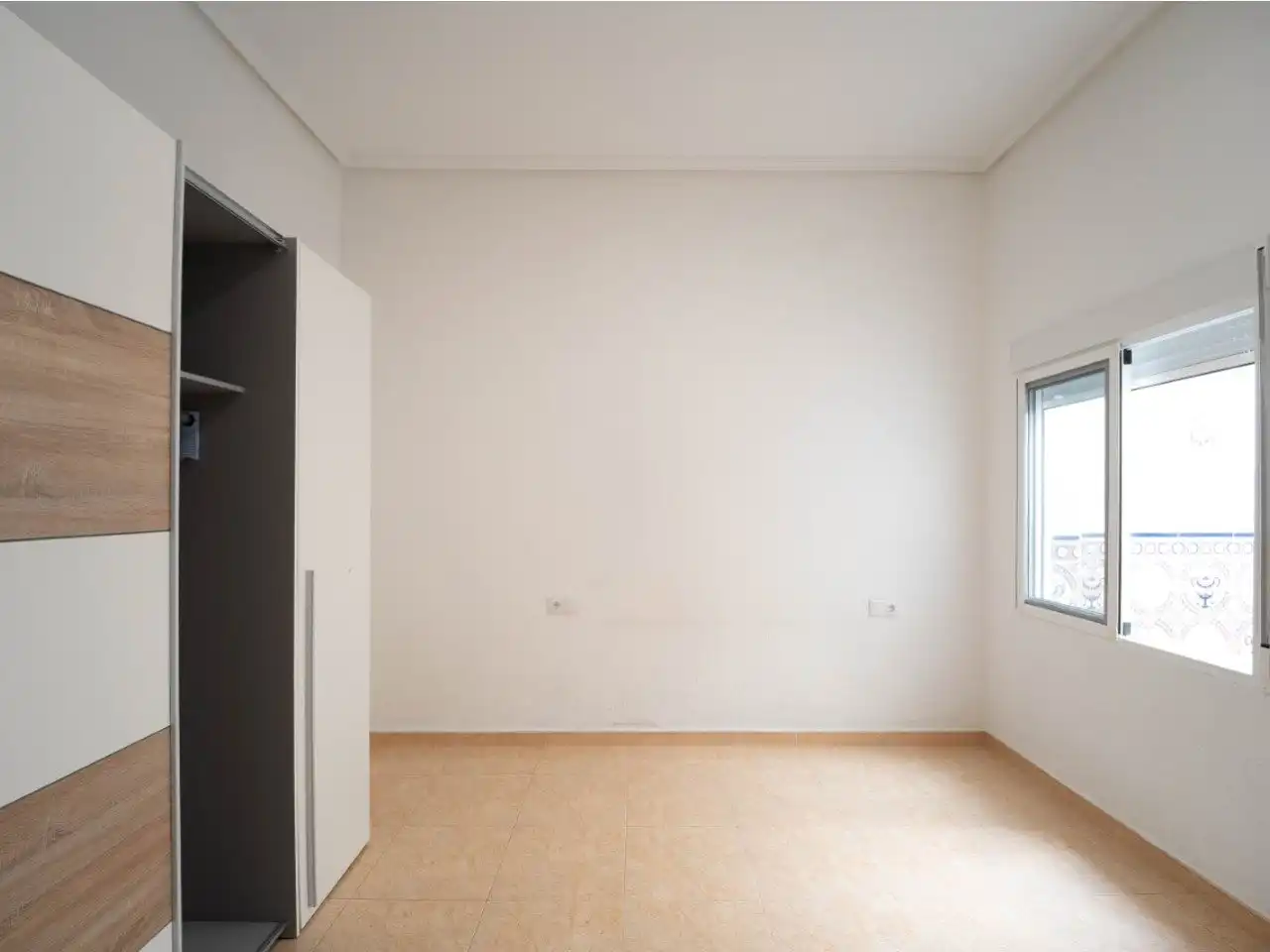 Piso en venta en La Pobla de Vallbona con Aire acondicionado, Calefacción y Jardín privado