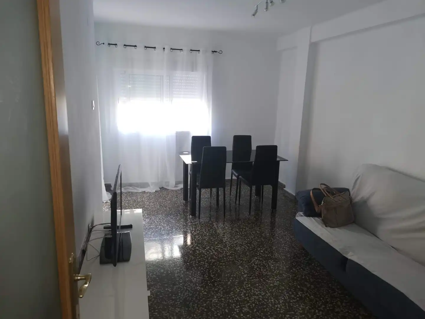 Sala de estar de Piso en venta en Manises con Amueblado, Horno y Alarma