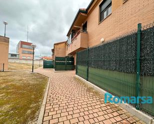 Exterior view of Flat for sale in La Lastrilla   with Terrace